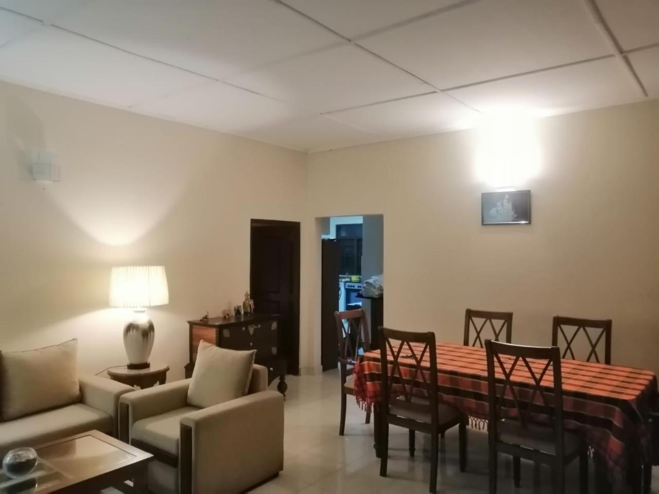 Nalendra Villa - Oceanfront Hikkaduwa Luaran gambar