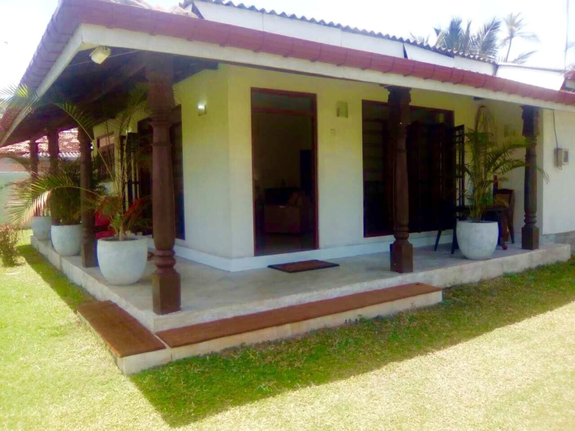 Nalendra Villa - Oceanfront Hikkaduwa Luaran gambar